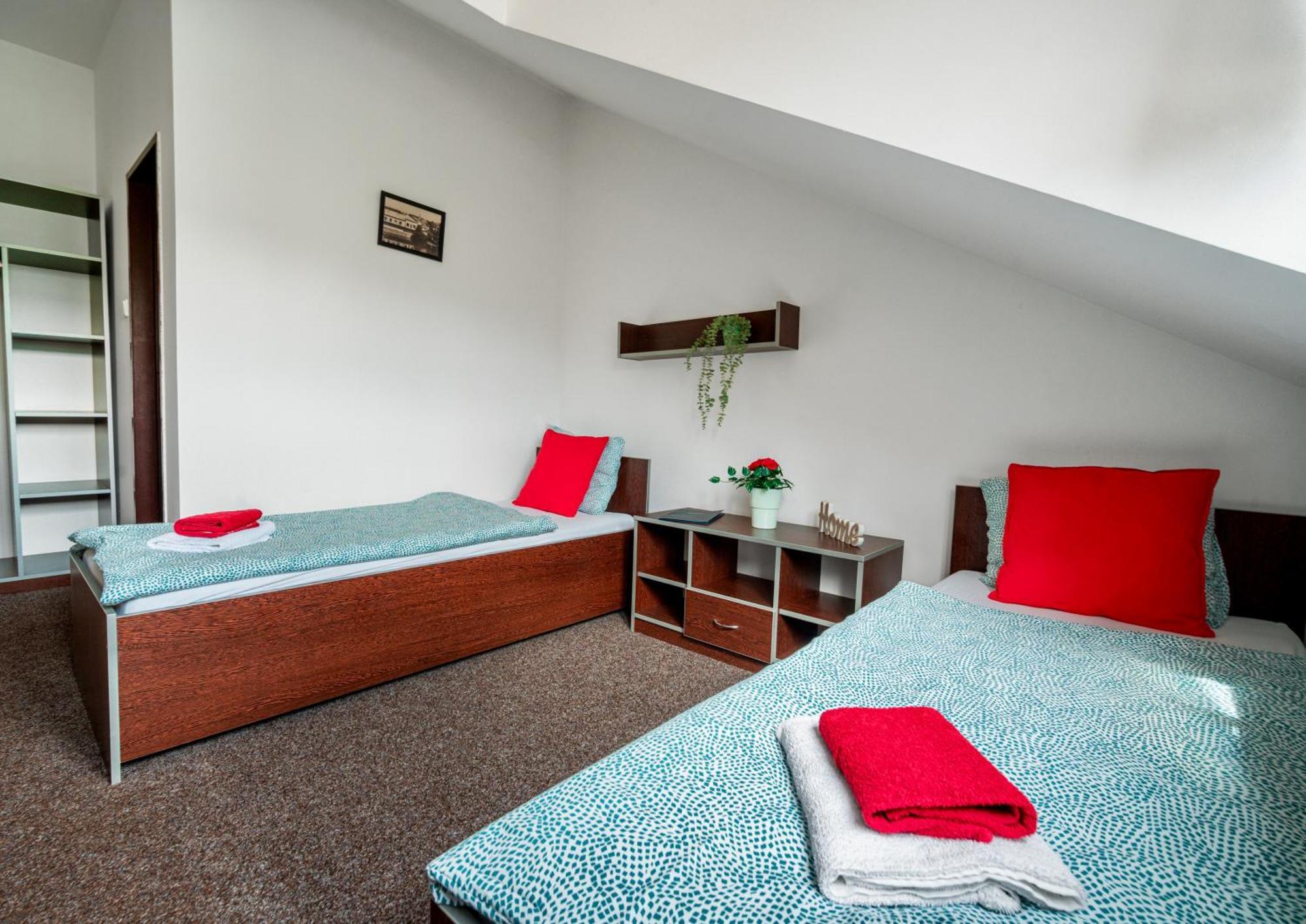Hotel Ostende Chocerady Eksteriør billede