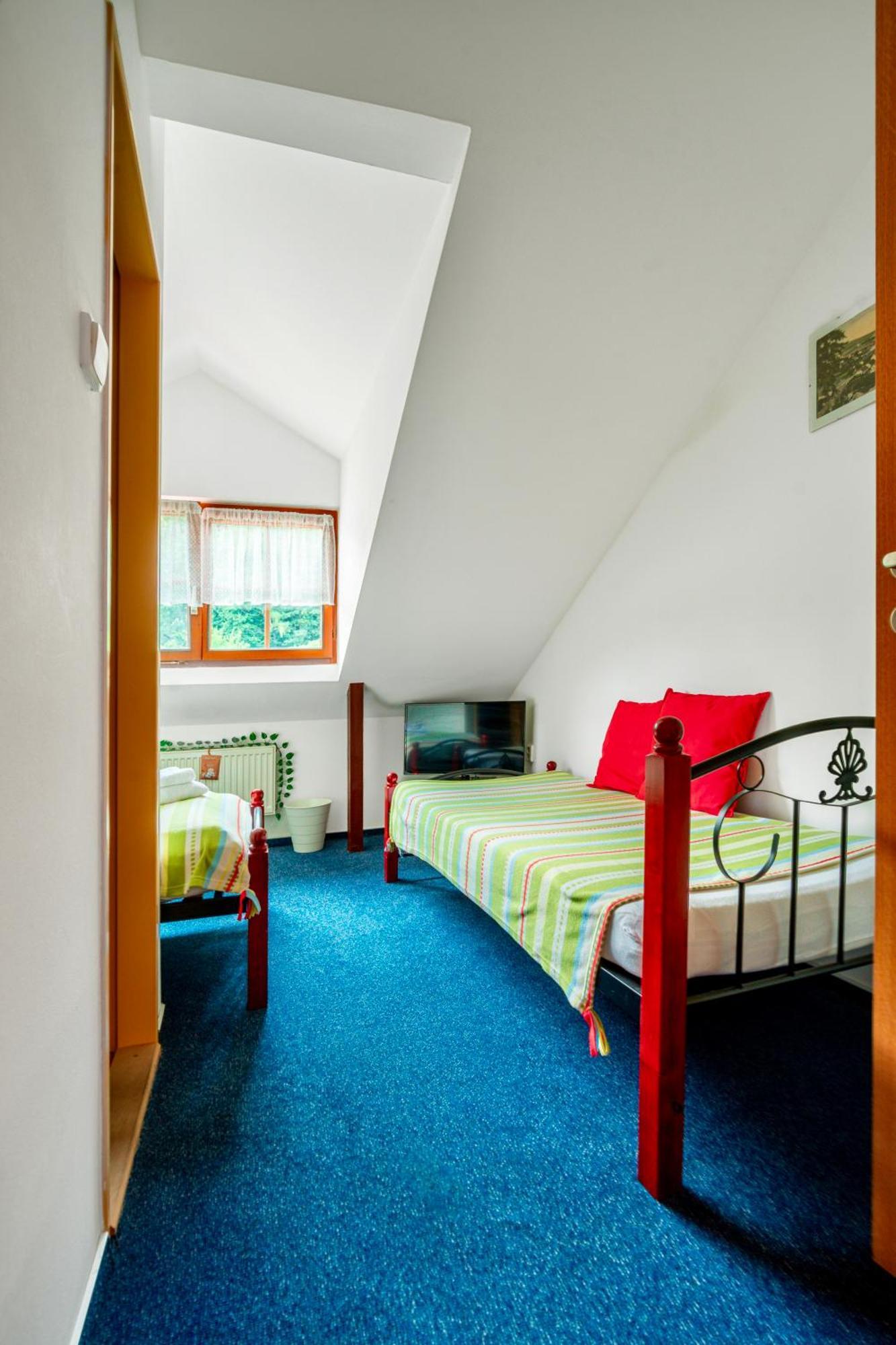 Hotel Ostende Chocerady Eksteriør billede
