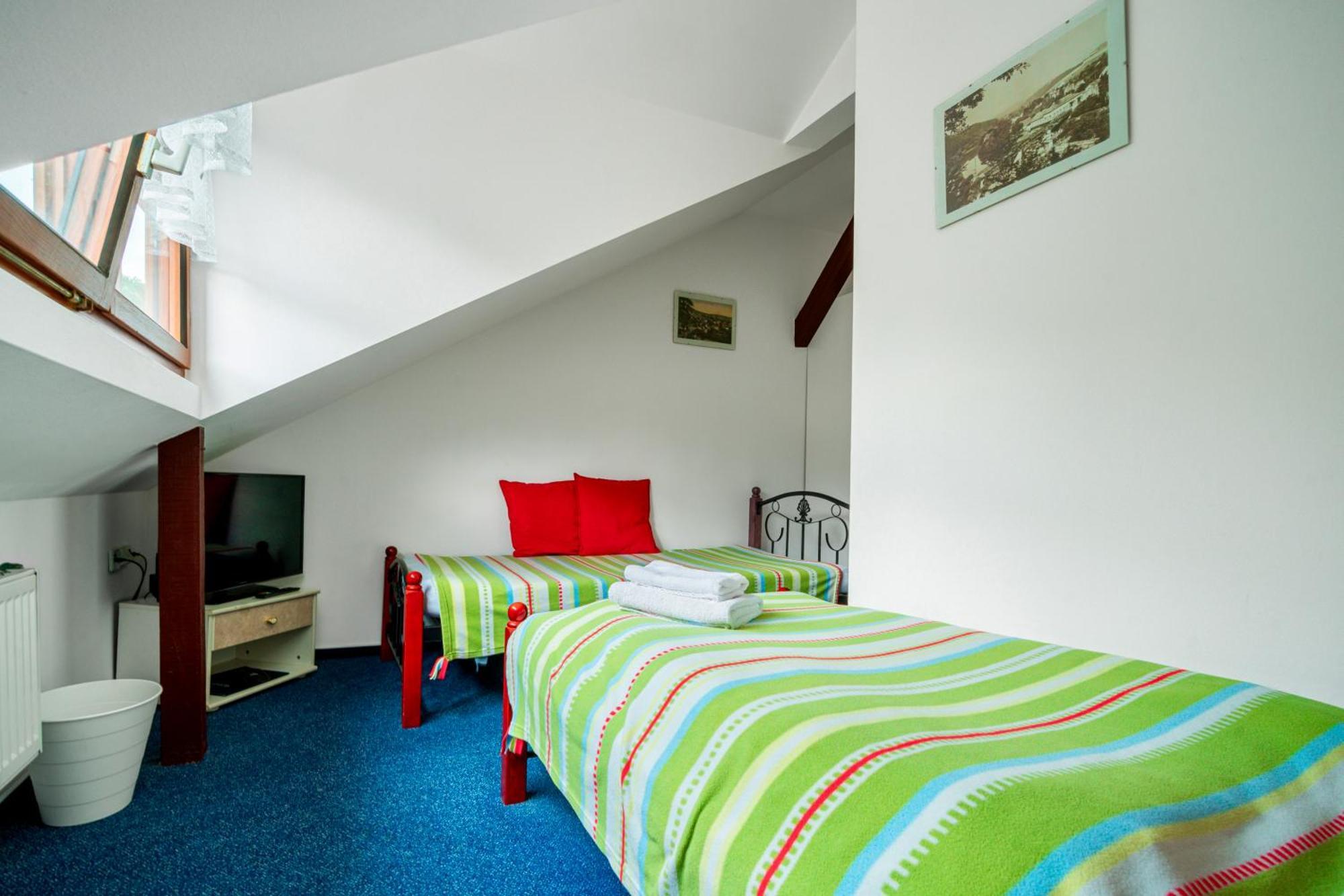 Hotel Ostende Chocerady Eksteriør billede