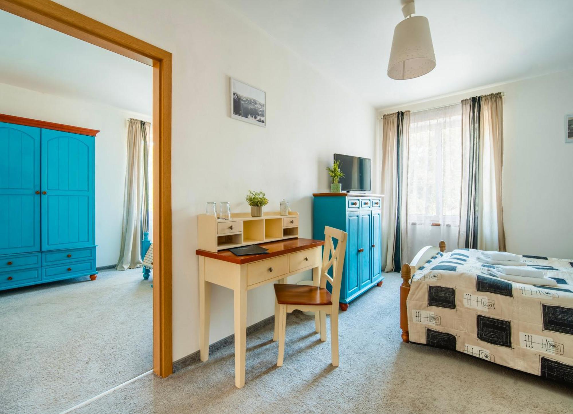 Hotel Ostende Chocerady Eksteriør billede