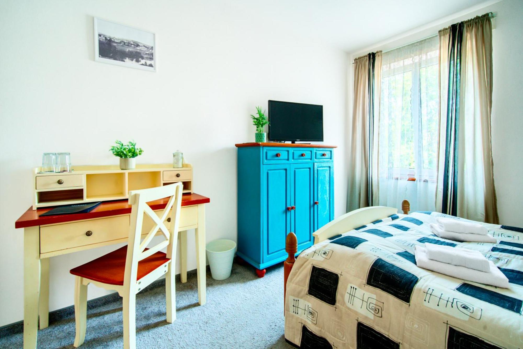 Hotel Ostende Chocerady Eksteriør billede